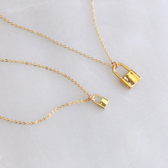 Buy 18K Gold Black Onyx Pendant Necklace Mens Gold Necklace Small Gold  Gemstone Pendant Men Gold Chain Pendant, Minimalist Mens Jewelry Online in  India - Etsy