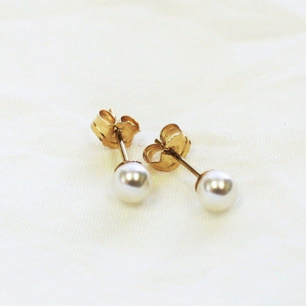 Aubrey Tiny Pearl Studs